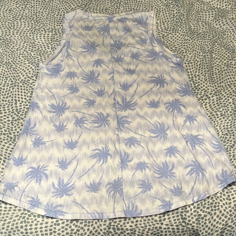 GAP Blue Palm Print Tank Top - Picture 6 of 6